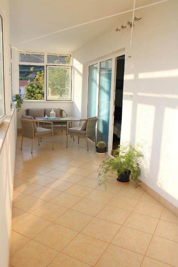 Apartment Teraferma Komiža Dış mekan fotoğraf